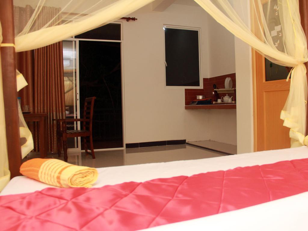 Sun Rest Mirissa Hotel Banduramulla Bagian luar foto
