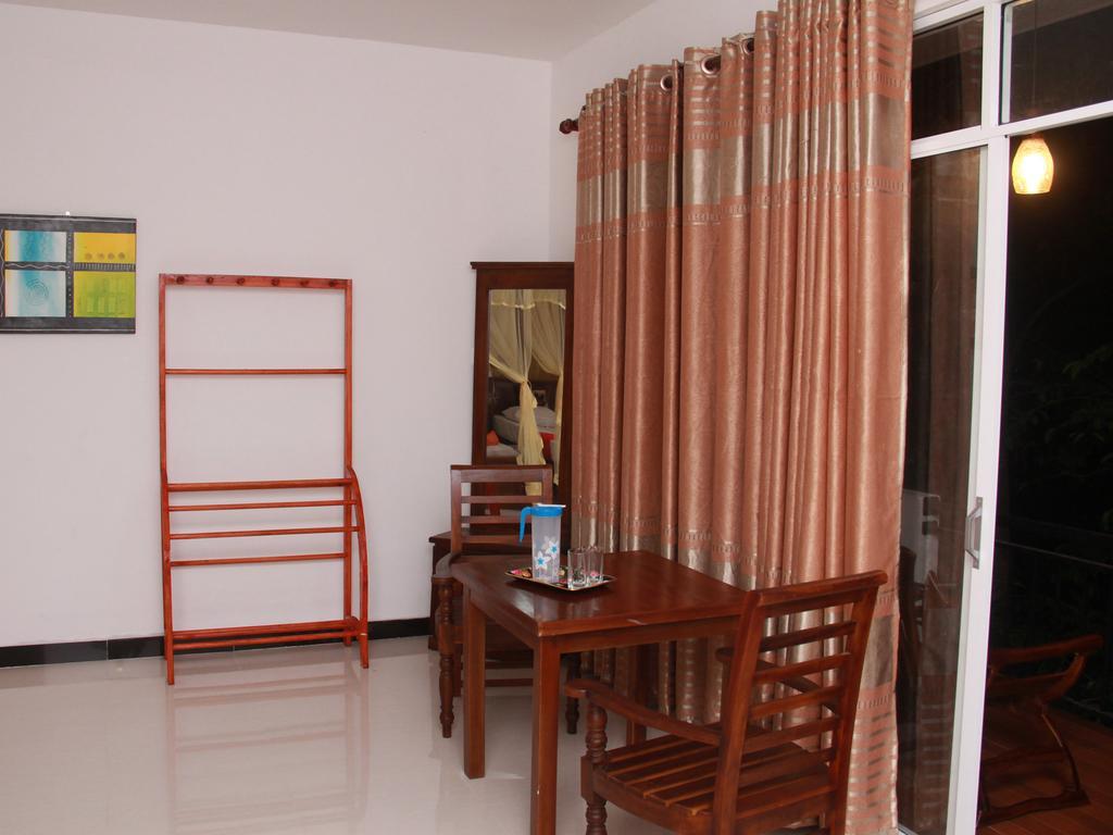 Sun Rest Mirissa Hotel Banduramulla Bagian luar foto