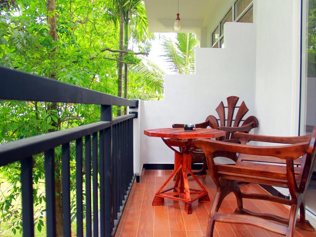 Sun Rest Mirissa Hotel Banduramulla Bagian luar foto